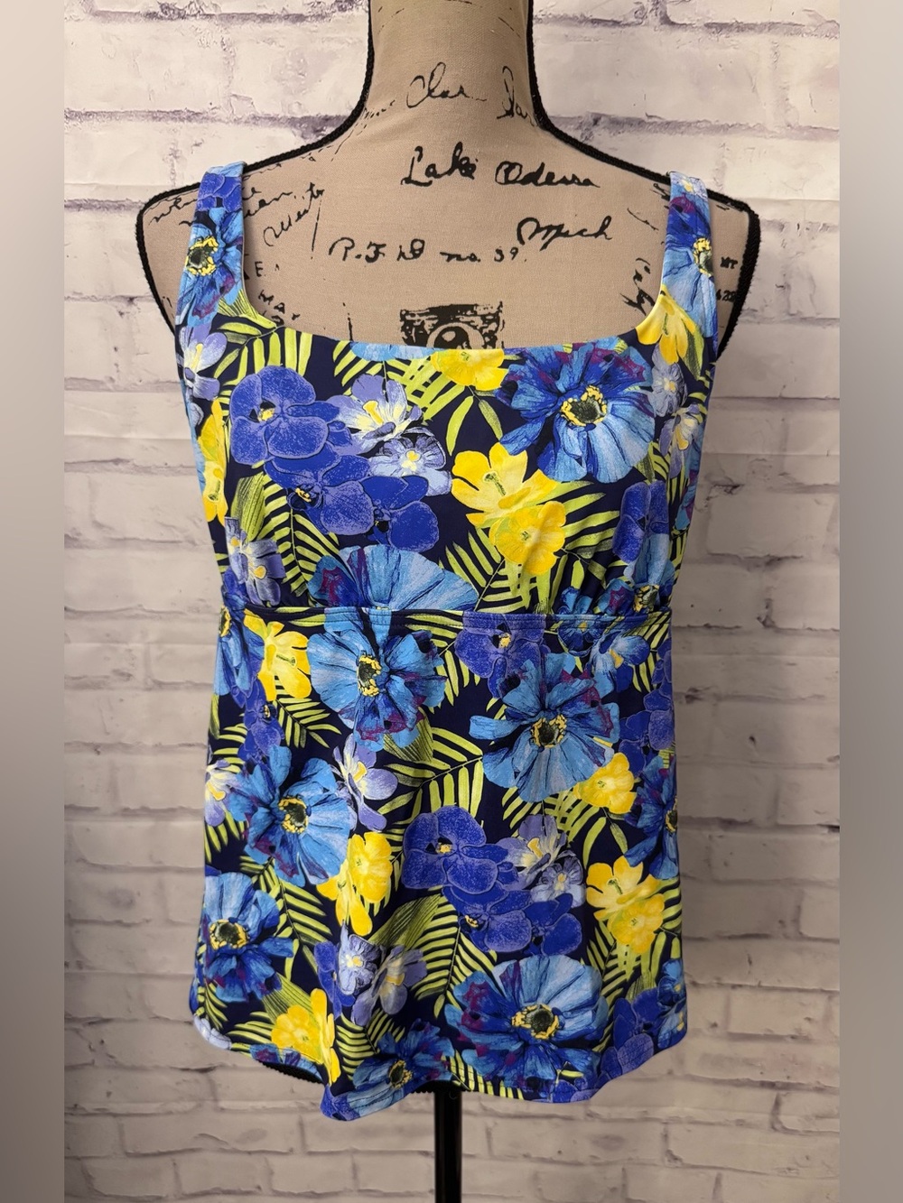 Lands' End 14P Orchid Floral Square Neck Underwire Tankini Swimsuit Top Modest